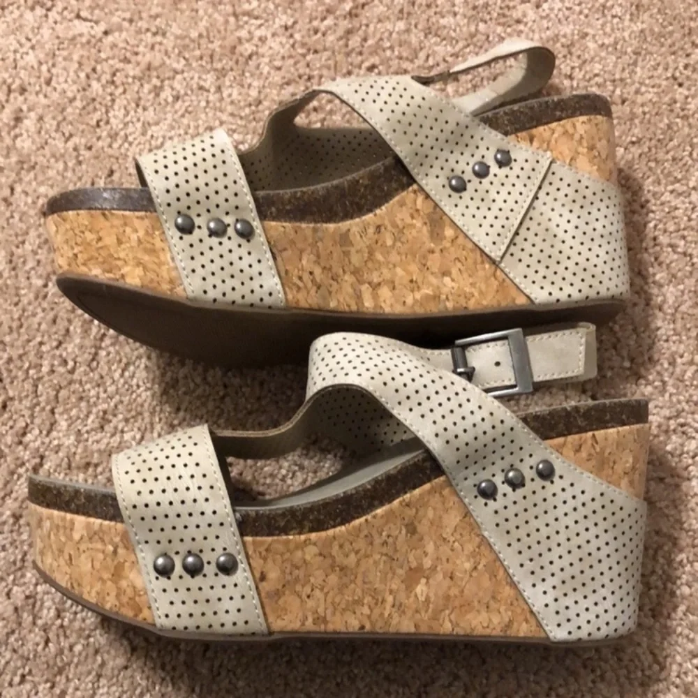 Sugar Women's Beige Wedge Sandals Size 7.5 M
